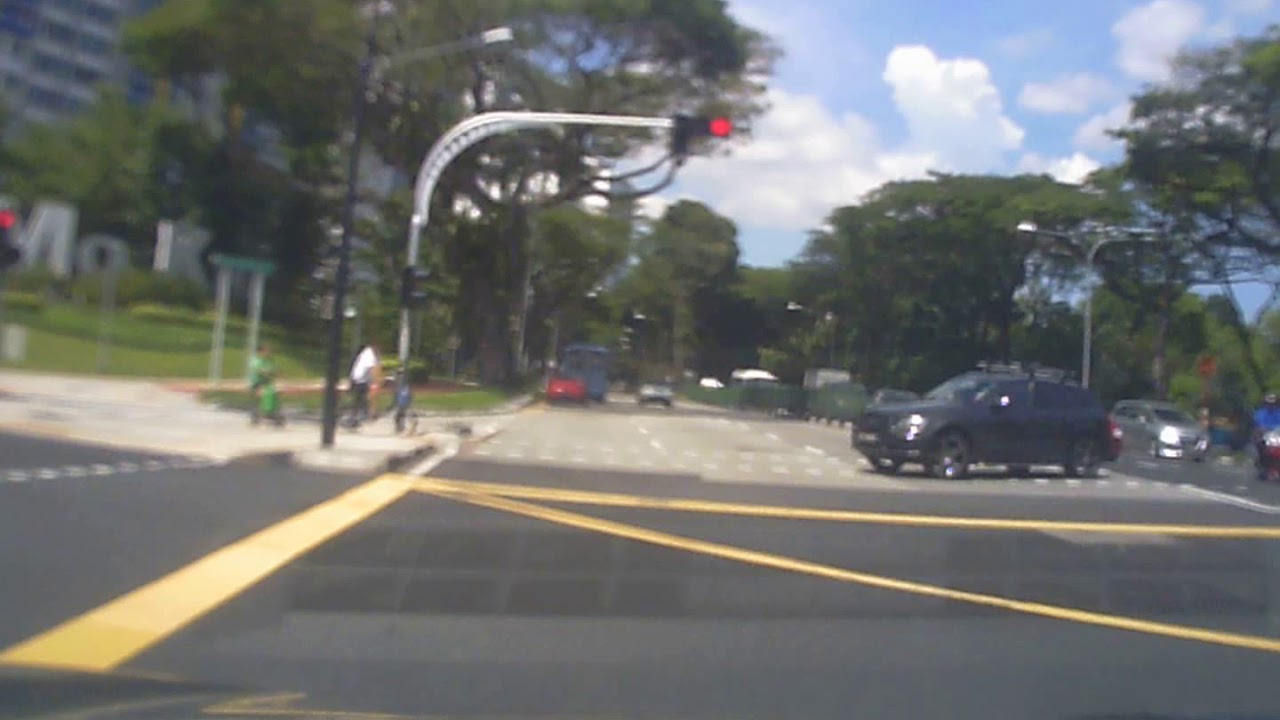 Self Entitled Audi SUV driver U-turns blindly and refuses to admit fault