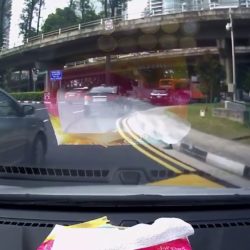 [SJK6546B] Lack of lane discipline