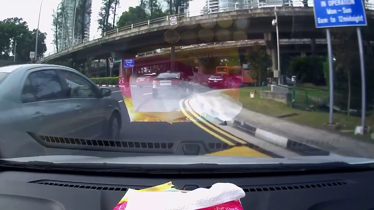 [SJK6546B] Lack of lane discipline