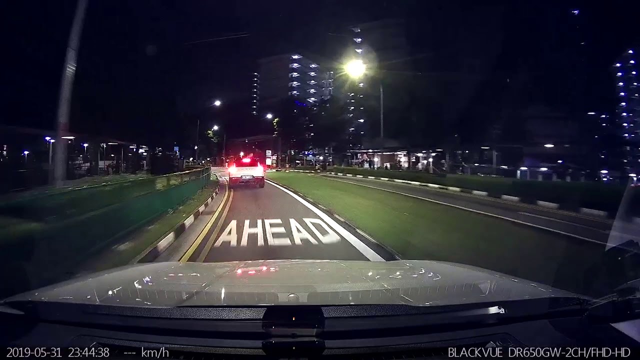 EG7000H – dotted line @ roundabout means slow down, not speed up!