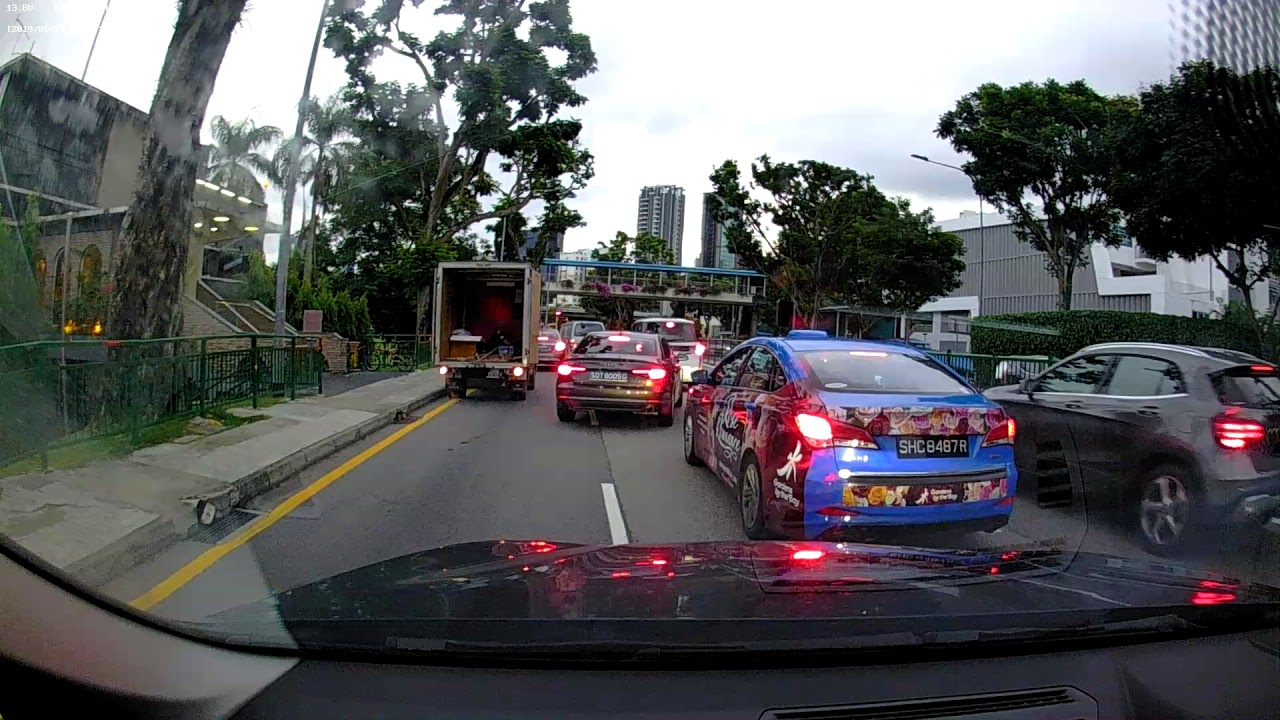 SBE 1909Y, SLM 5668P: Truck and Merc Blocking traffic in evening Rush hour