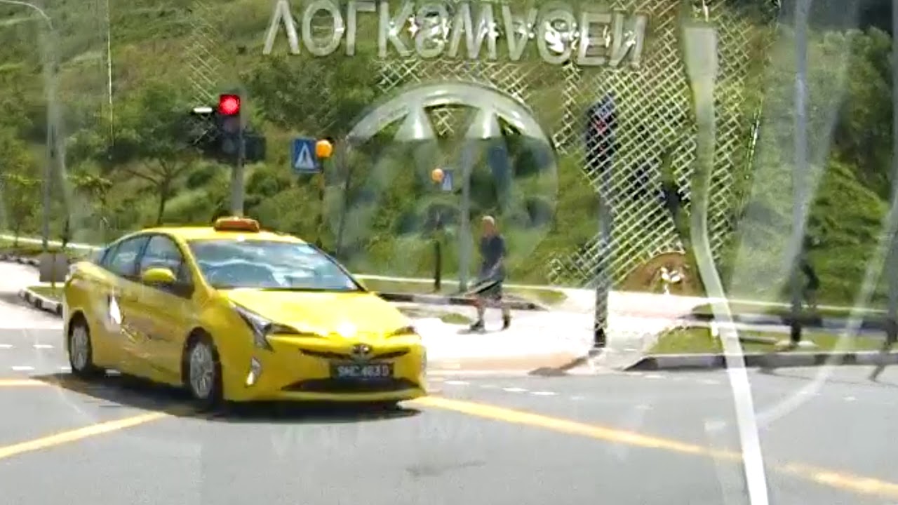 sgroaduser RECKLESS TAXI BEATING RED LIGHT