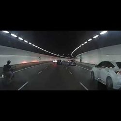 SKM1335D: SKM1335D and SMG2992H both childish road rage incident on KPE tunnel