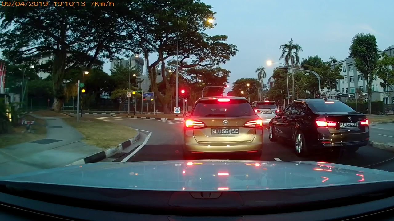 SLU5645D Last minute direction change without clear signal