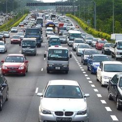 motorist-roads-avoid-peak-hour-rush-singapore-2019