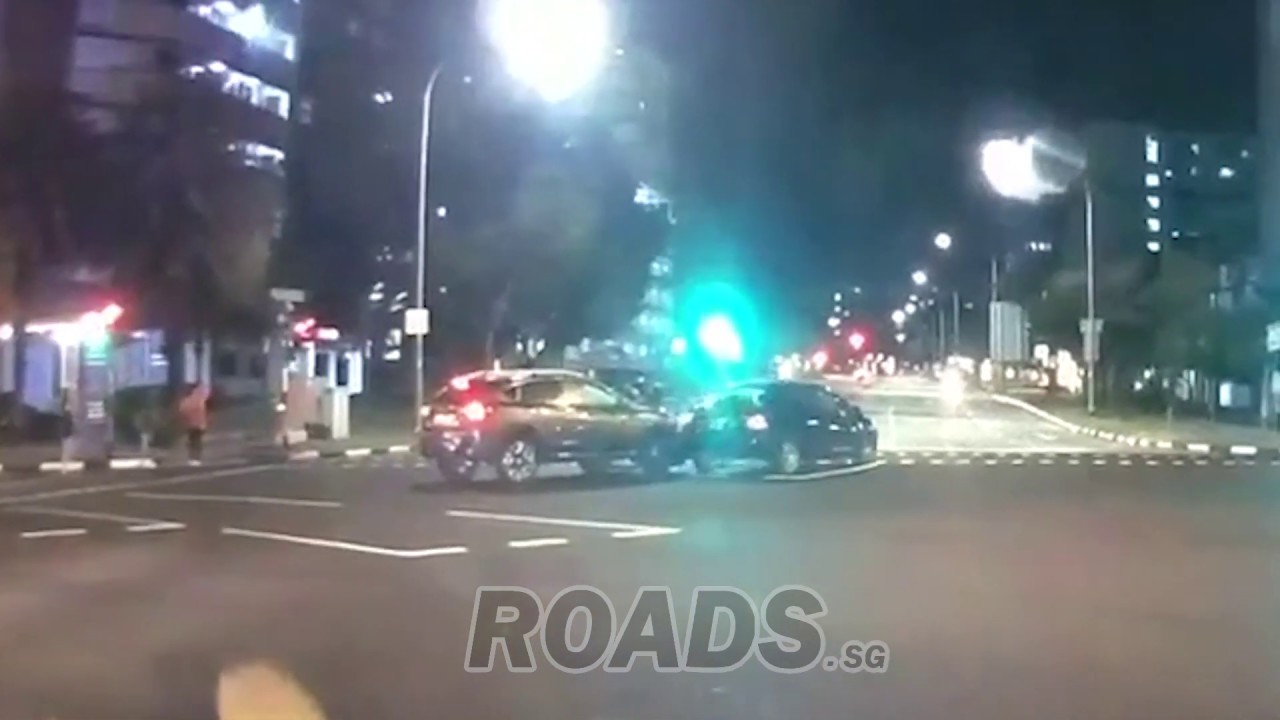 T-Bone accident at junction of Pasir Ris drive 1 and drive 4