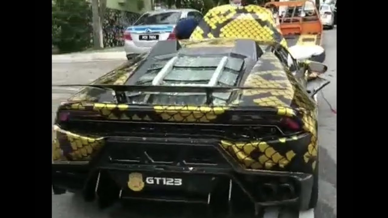 (Not in Singapore) Single mother of 3 who ran home cooked meal delivery gets car destroyed by Lamborghini